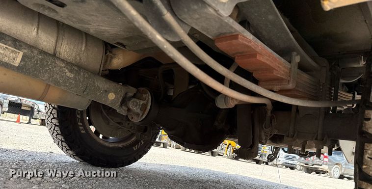 image for item EJ4780 2019 Ford F350 Super Duty utility bed pickup truck