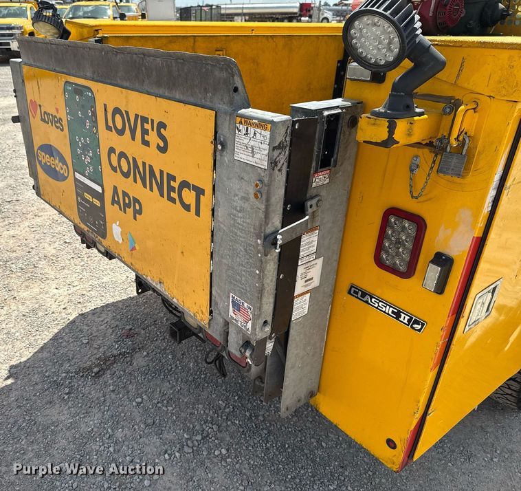 image for item EJ4780 2019 Ford F350 Super Duty utility bed pickup truck