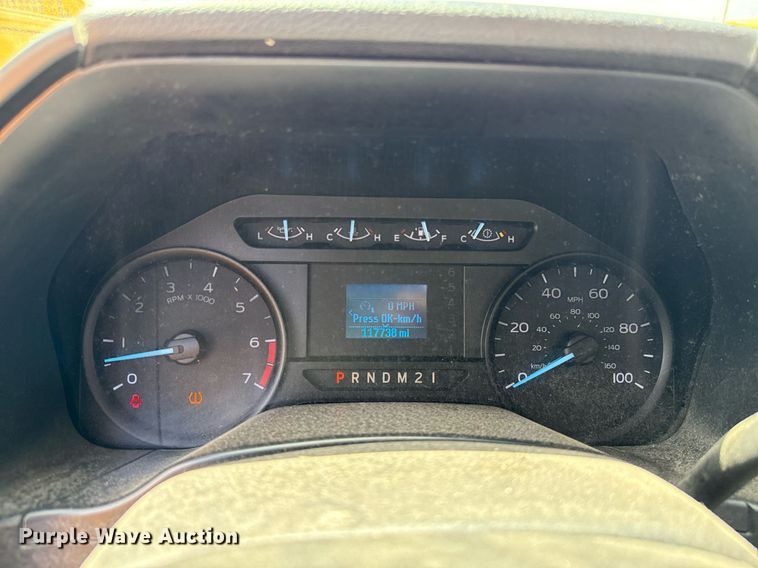 image for item EJ4780 2019 Ford F350 Super Duty utility bed pickup truck