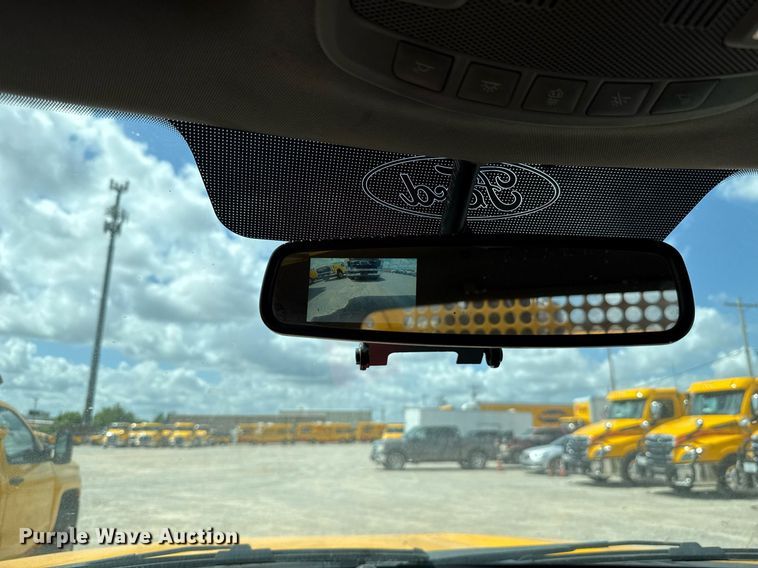 image for item EJ4780 2019 Ford F350 Super Duty utility bed pickup truck