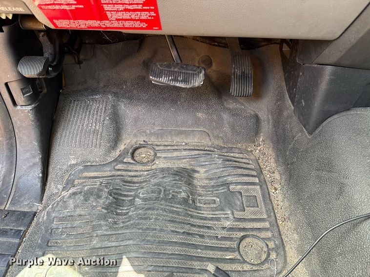 image for item EJ4780 2019 Ford F350 Super Duty utility bed pickup truck