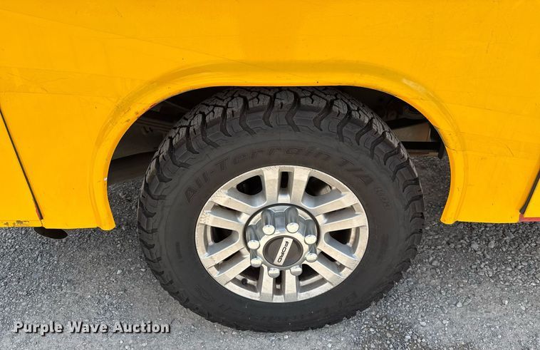 image for item EJ4780 2019 Ford F350 Super Duty utility bed pickup truck