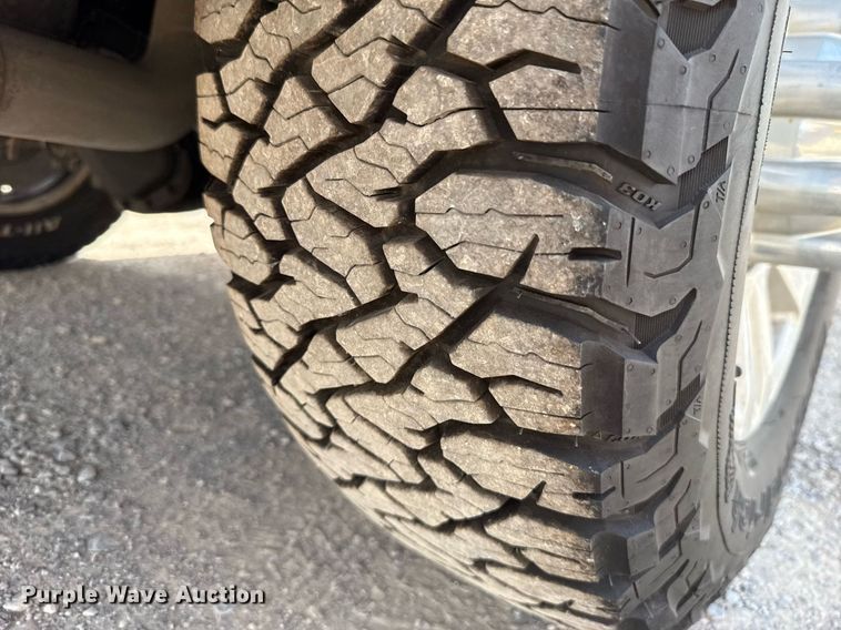 image for item EJ4780 2019 Ford F350 Super Duty utility bed pickup truck