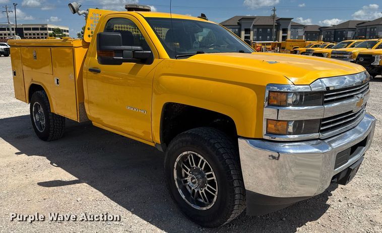 image for item EJ4781 2017 Chevrolet Silverado 3500HD utility bed pickup truck