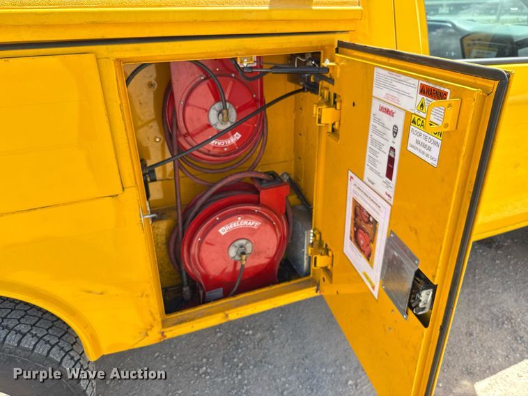 image for item EJ4781 2017 Chevrolet Silverado 3500HD utility bed pickup truck