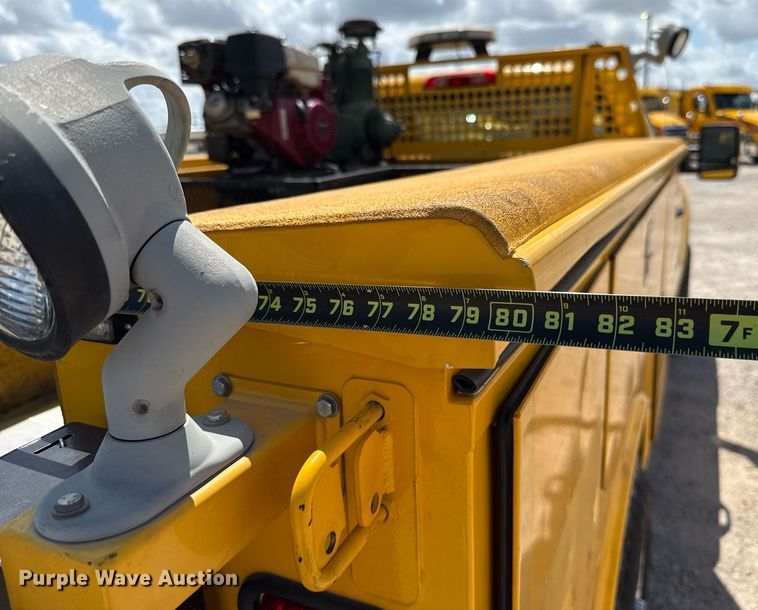 image for item EJ4781 2017 Chevrolet Silverado 3500HD utility bed pickup truck