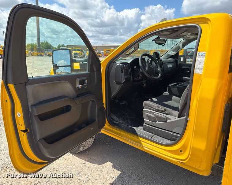 image for item EJ4781 2017 Chevrolet Silverado 3500HD utility bed pickup truck