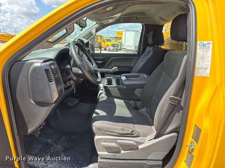 image for item EJ4781 2017 Chevrolet Silverado 3500HD utility bed pickup truck