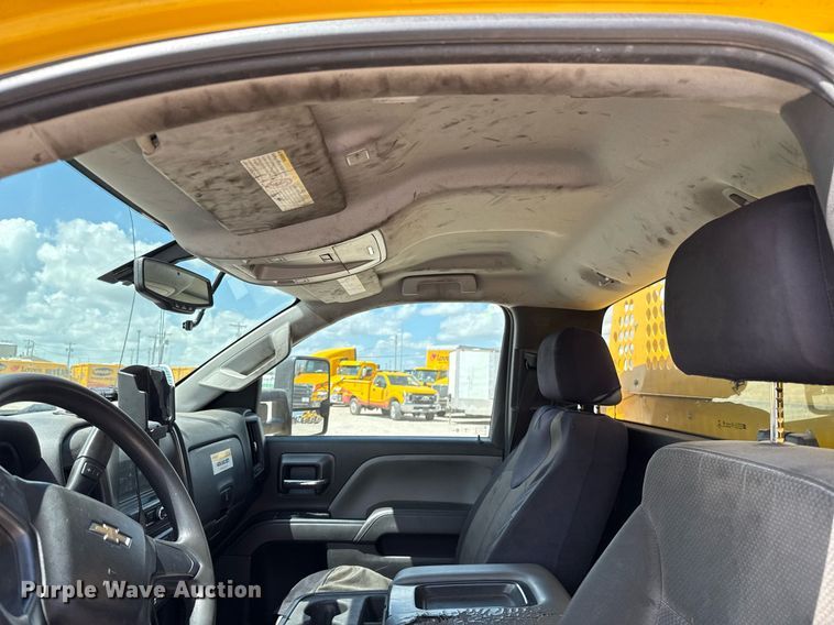 image for item EJ4781 2017 Chevrolet Silverado 3500HD utility bed pickup truck