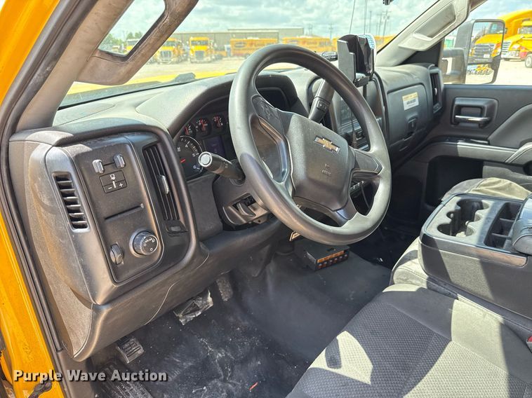 image for item EJ4781 2017 Chevrolet Silverado 3500HD utility bed pickup truck