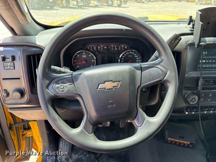 image for item EJ4781 2017 Chevrolet Silverado 3500HD utility bed pickup truck