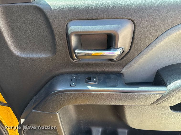 image for item EJ4781 2017 Chevrolet Silverado 3500HD utility bed pickup truck