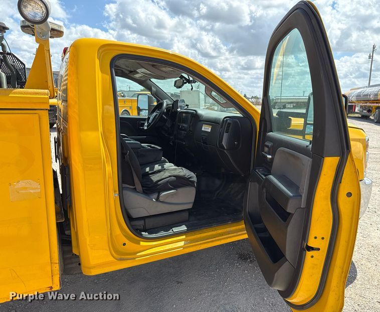 image for item EJ4781 2017 Chevrolet Silverado 3500HD utility bed pickup truck