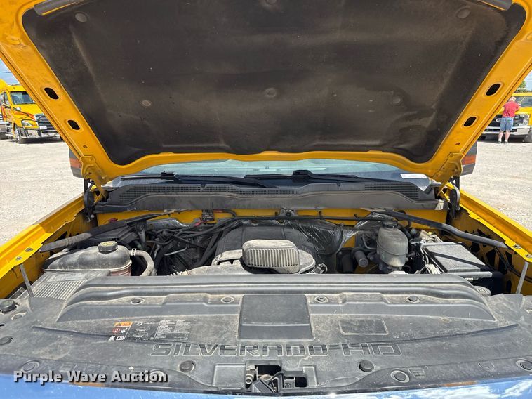 image for item EJ4781 2017 Chevrolet Silverado 3500HD utility bed pickup truck