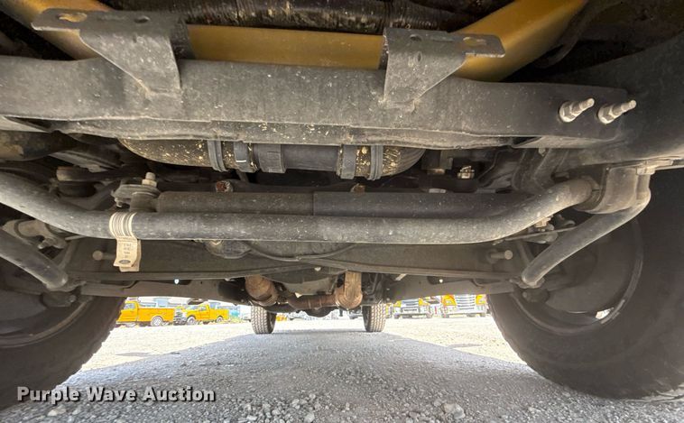 image for item EJ4782 2019 Ford F350 Super Duty utility bed pickup truck