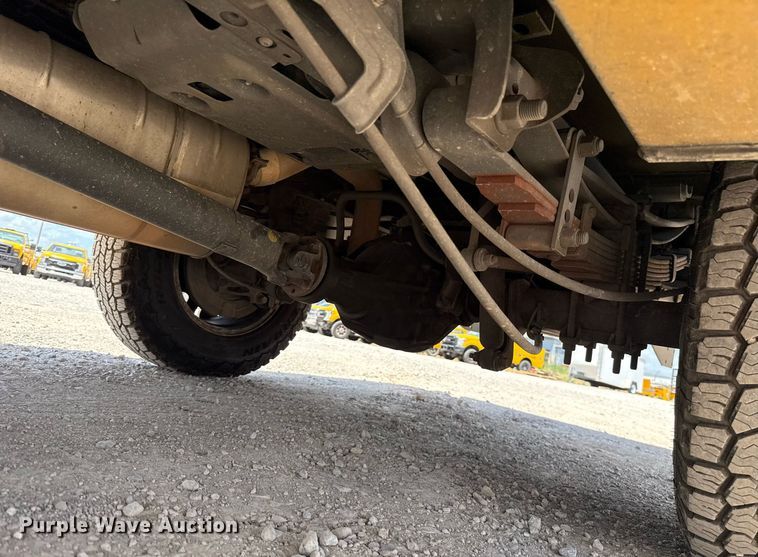 image for item EJ4782 2019 Ford F350 Super Duty utility bed pickup truck