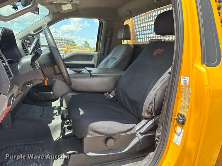 image for item EJ4782 2019 Ford F350 Super Duty utility bed pickup truck