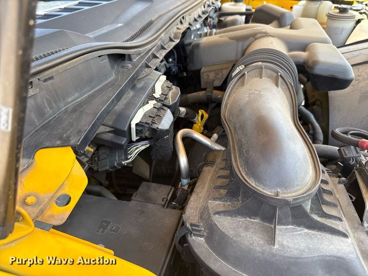 image for item EJ4782 2019 Ford F350 Super Duty utility bed pickup truck