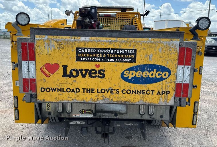 image for item EJ4783 2019 Ford F350 Super Duty utility bed pickup truck