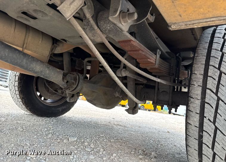 image for item EJ4783 2019 Ford F350 Super Duty utility bed pickup truck