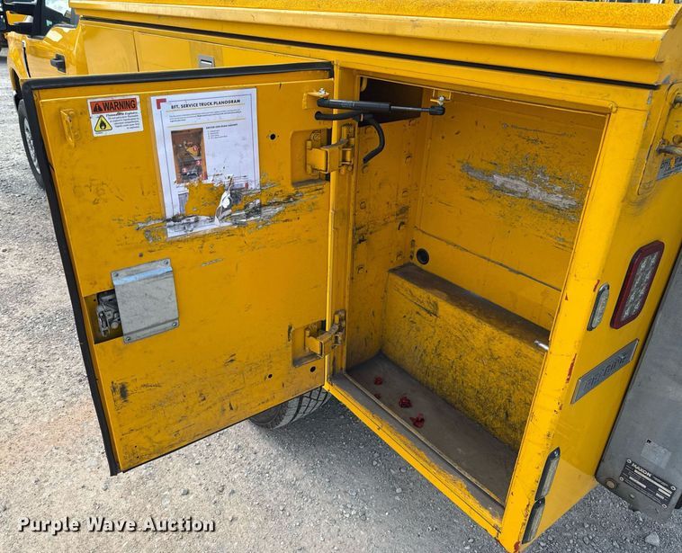 image for item EJ4783 2019 Ford F350 Super Duty utility bed pickup truck