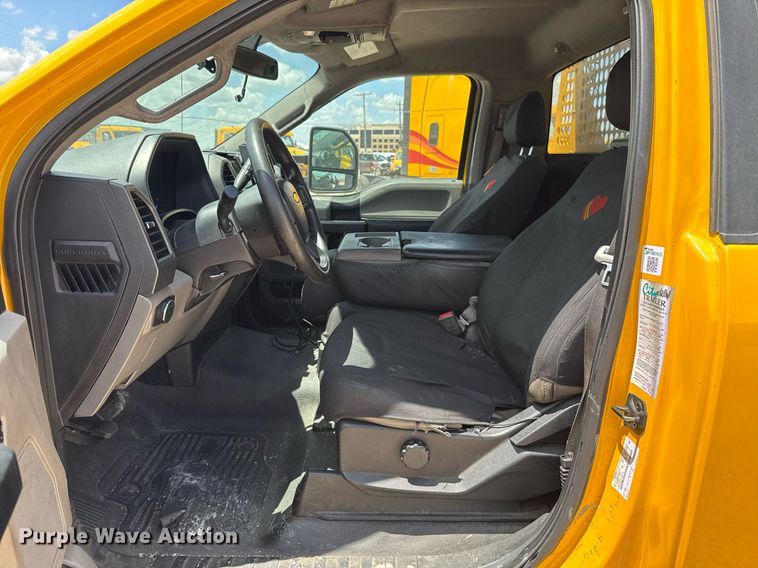 image for item EJ4783 2019 Ford F350 Super Duty utility bed pickup truck