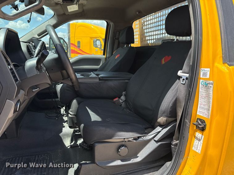 image for item EJ4783 2019 Ford F350 Super Duty utility bed pickup truck