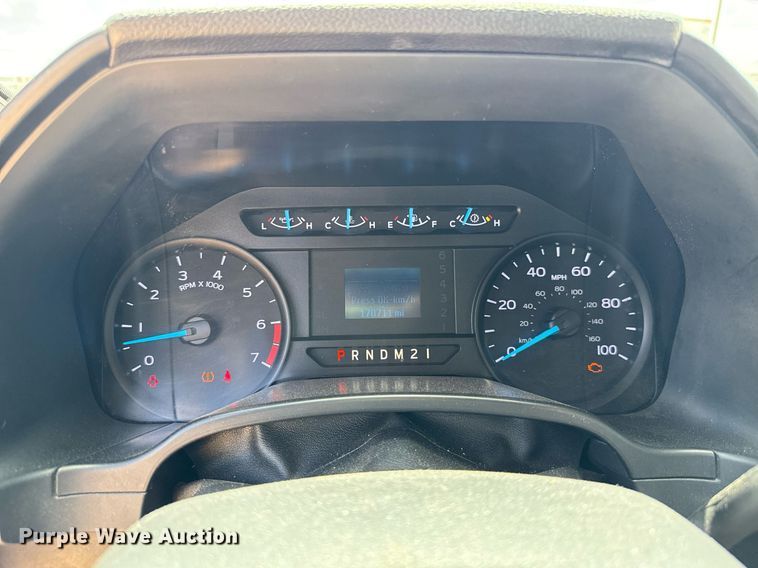 image for item EJ4783 2019 Ford F350 Super Duty utility bed pickup truck