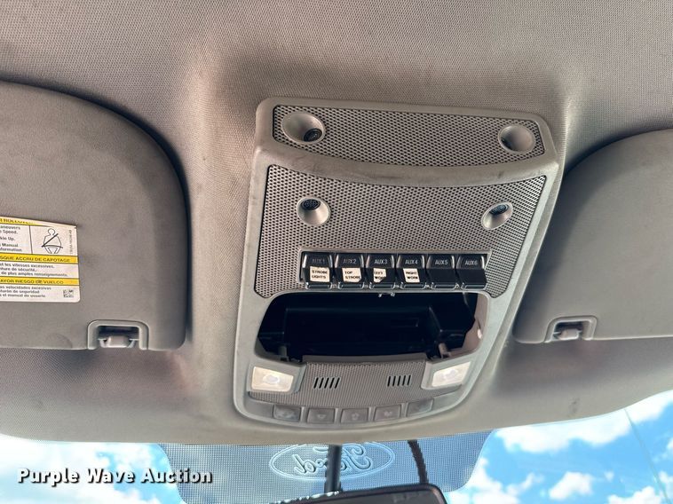 image for item EJ4783 2019 Ford F350 Super Duty utility bed pickup truck