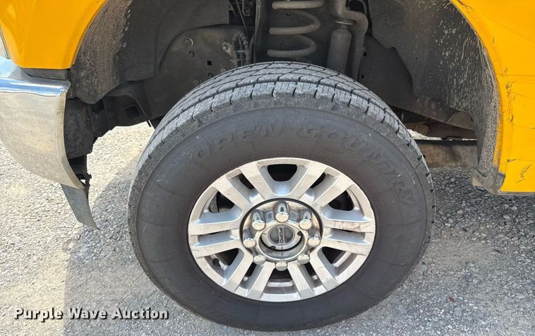 image for item EJ4783 2019 Ford F350 Super Duty utility bed pickup truck