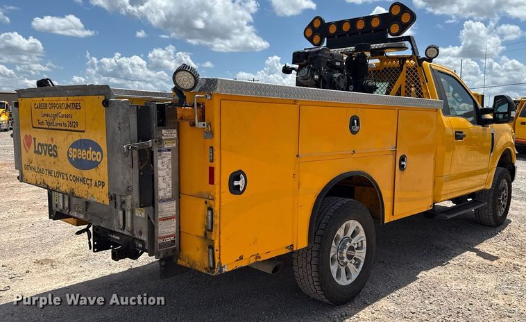 image for item EJ4784 2020 Ford F350 Super Duty utility bed pickup truck