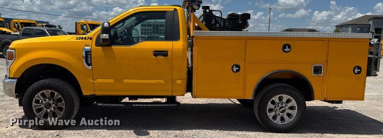 image for item EJ4784 2020 Ford F350 Super Duty utility bed pickup truck