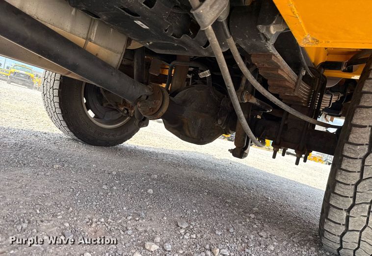 image for item EJ4784 2020 Ford F350 Super Duty utility bed pickup truck