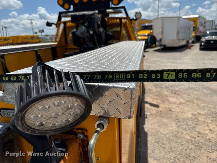 image for item EJ4784 2020 Ford F350 Super Duty utility bed pickup truck