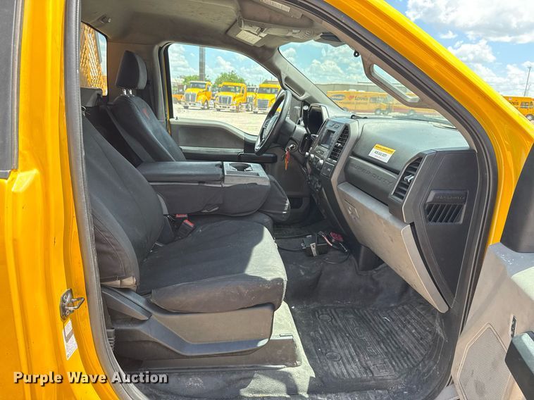 image for item EJ4784 2020 Ford F350 Super Duty utility bed pickup truck