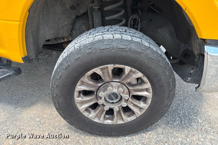 image for item EJ4784 2020 Ford F350 Super Duty utility bed pickup truck