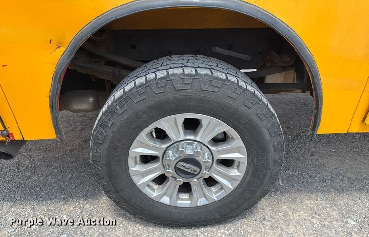 image for item EJ4784 2020 Ford F350 Super Duty utility bed pickup truck