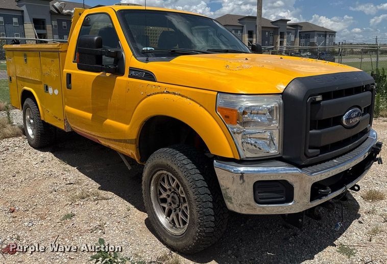 image for item EJ4785 2016 Ford F350 Super Duty  utility bed pickup truck