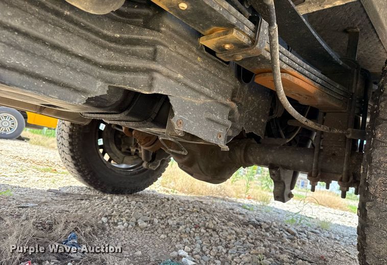 image for item EJ4785 2016 Ford F350 Super Duty  utility bed pickup truck