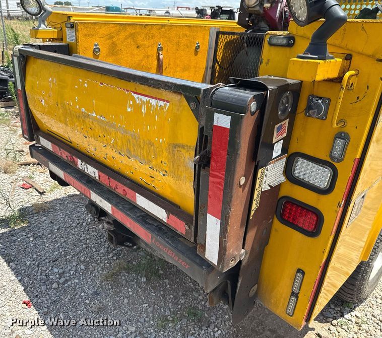 image for item EJ4785 2016 Ford F350 Super Duty  utility bed pickup truck