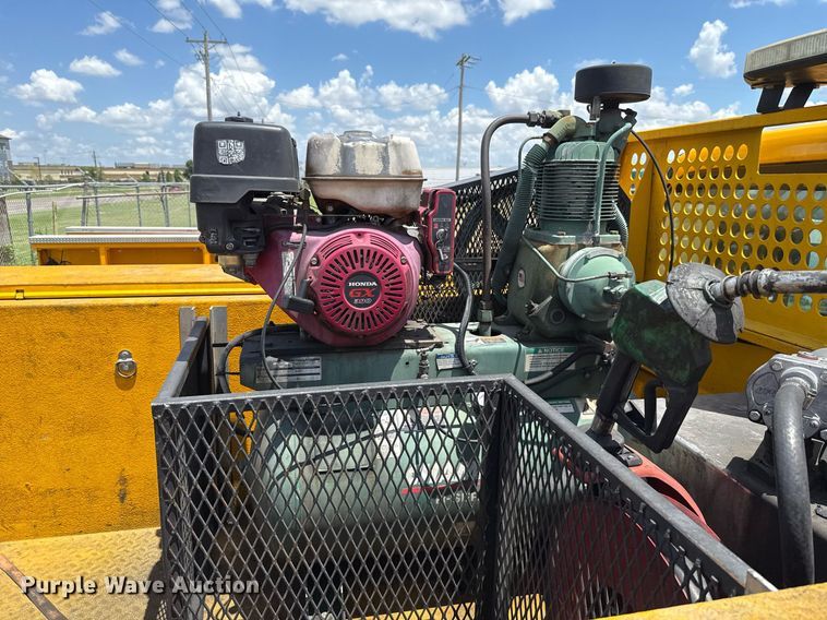 image for item EJ4785 2016 Ford F350 Super Duty  utility bed pickup truck