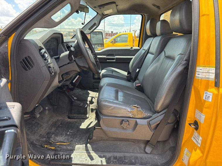 image for item EJ4785 2016 Ford F350 Super Duty  utility bed pickup truck