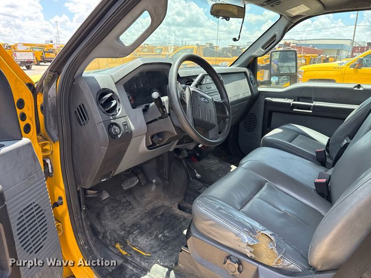 image for item EJ4785 2016 Ford F350 Super Duty  utility bed pickup truck