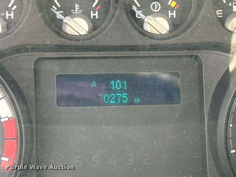 image for item EJ4785 2016 Ford F350 Super Duty  utility bed pickup truck