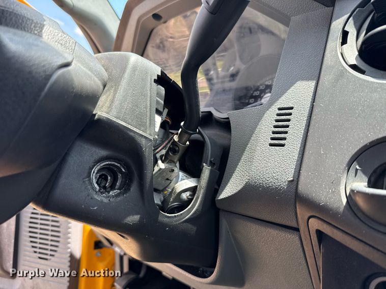 image for item EJ4785 2016 Ford F350 Super Duty  utility bed pickup truck