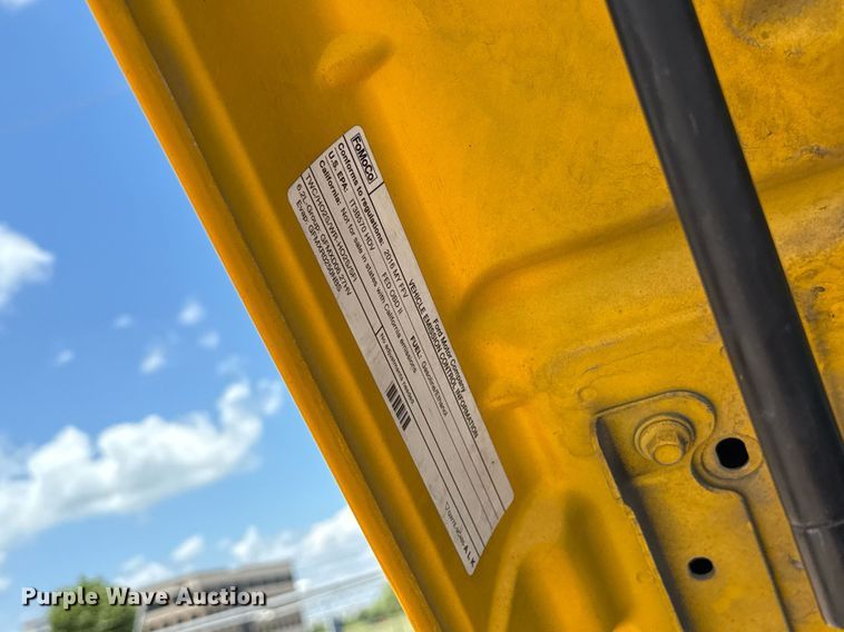 image for item EJ4785 2016 Ford F350 Super Duty  utility bed pickup truck