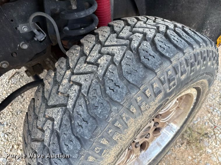 image for item EJ4785 2016 Ford F350 Super Duty  utility bed pickup truck