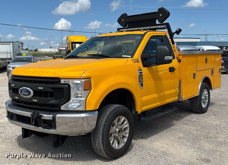 image for item EJ4786 2020 Ford F350 Super Duty utility bed pickup truck