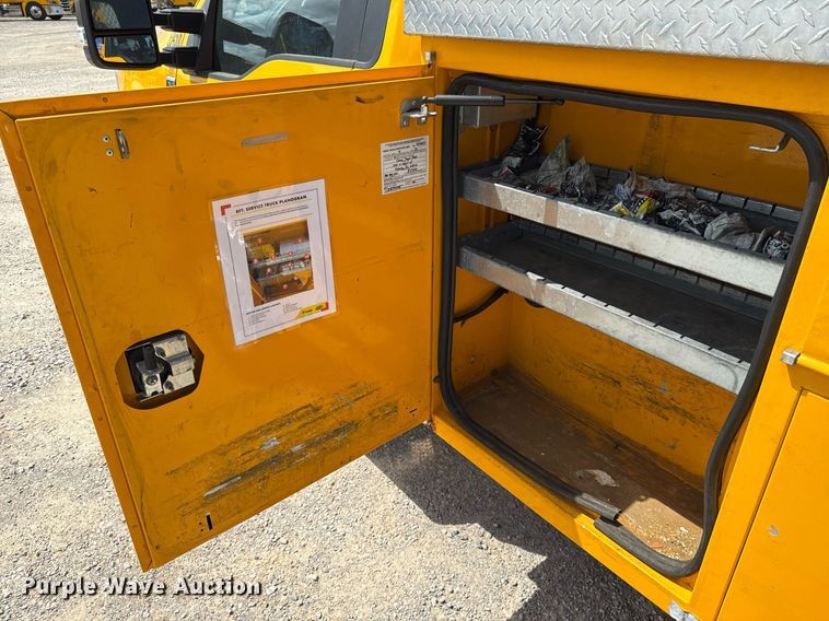 image for item EJ4786 2020 Ford F350 Super Duty utility bed pickup truck