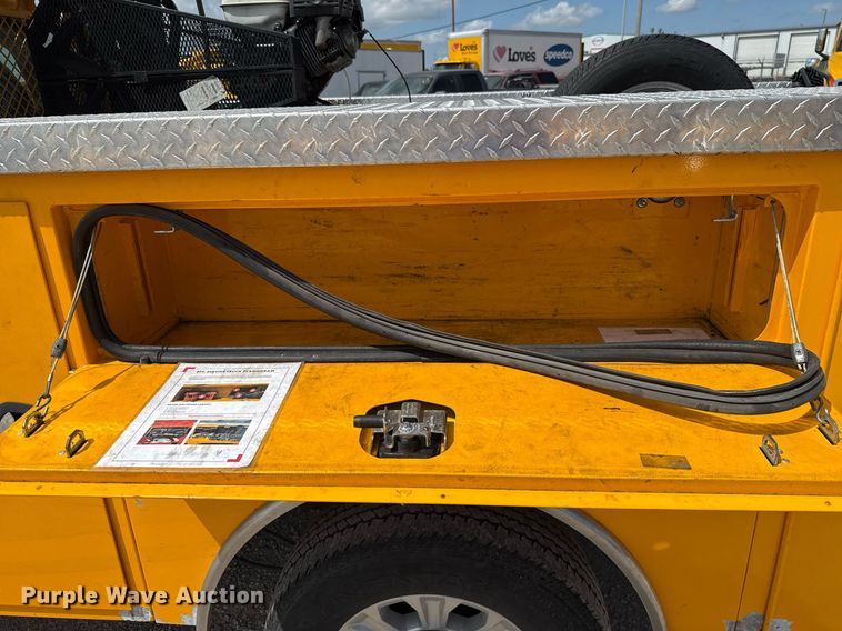 image for item EJ4786 2020 Ford F350 Super Duty utility bed pickup truck